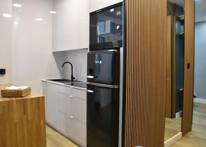 Nomada Orzan Bajo A Coruna